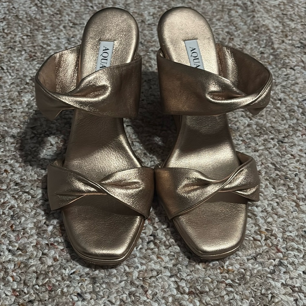 Aquazzura 85mm gold metallic twist wedge New Size 36